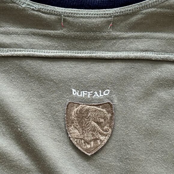 Vintage 2000s Buffalo Long Sleeve Graphic Shirt Unisex | Small - Picture 4 of 5